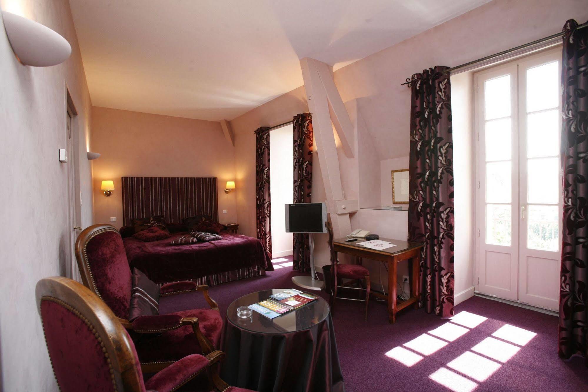 Hotel Chateau De Castel Novel - Les Collectionneurs Varetz Luaran gambar