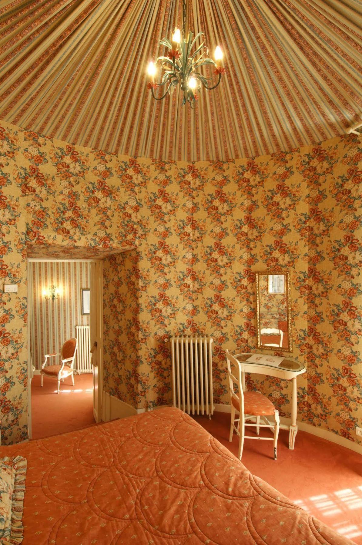 Hotel Chateau De Castel Novel - Les Collectionneurs Varetz Luaran gambar