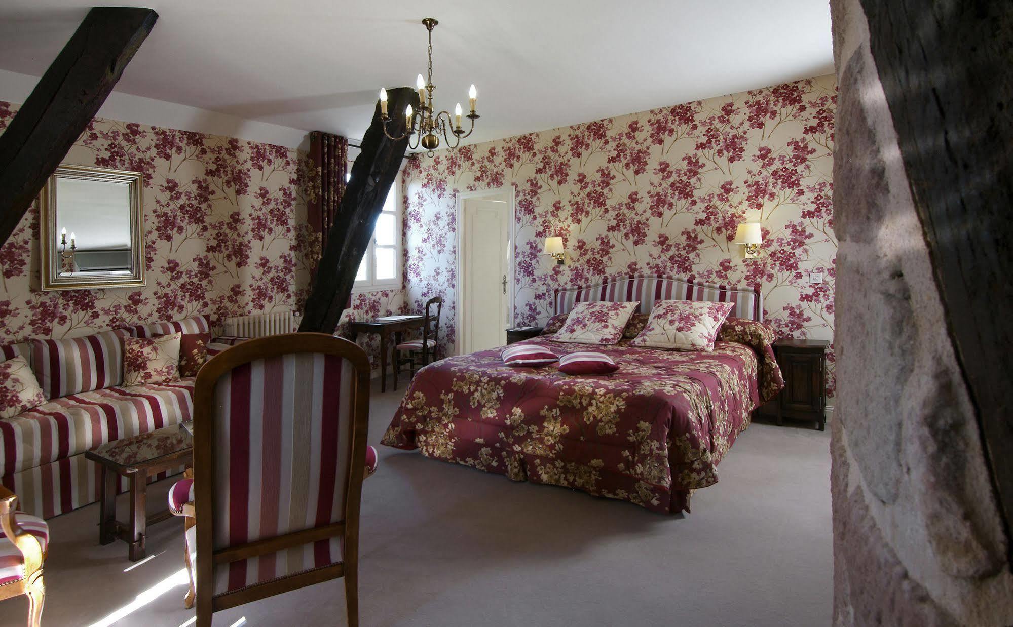 Hotel Chateau De Castel Novel - Les Collectionneurs Varetz Luaran gambar